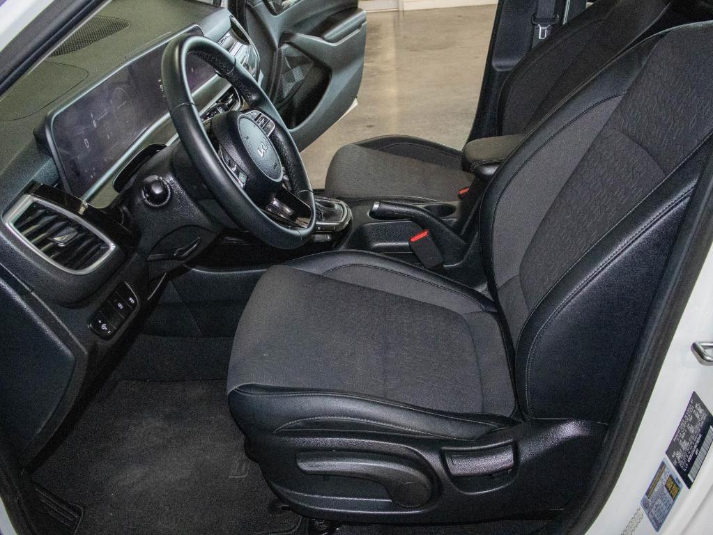 used 2024 Kia Seltos car, priced at $22,250