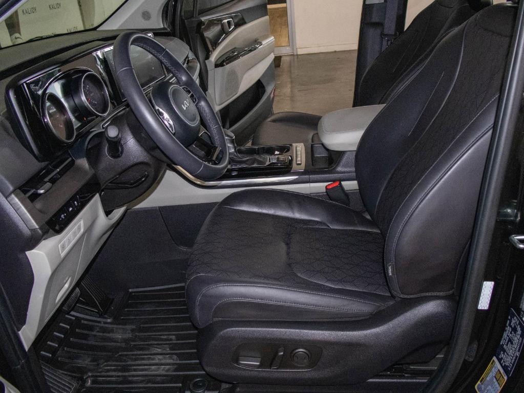 used 2024 Kia Carnival car, priced at $36,000