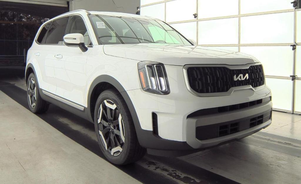 used 2023 Kia Telluride car, priced at $35,000