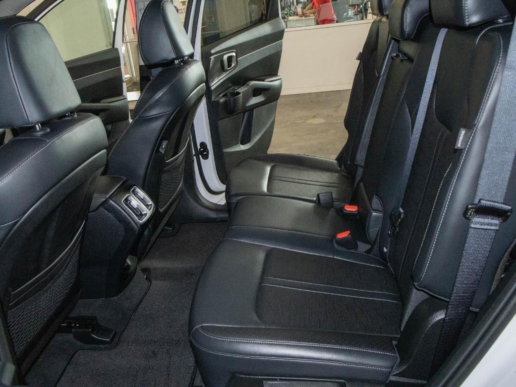new 2025 Kia Sorento car, priced at $34,230