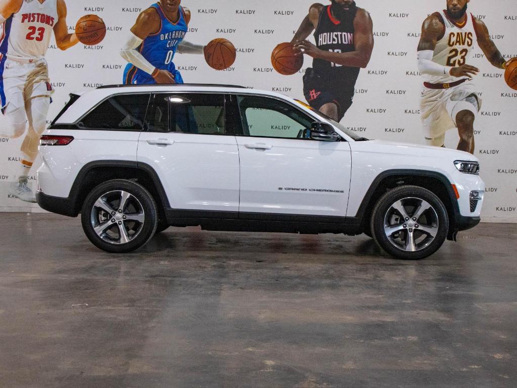 used 2023 Jeep Grand Cherokee 4xe car, priced at $33,000