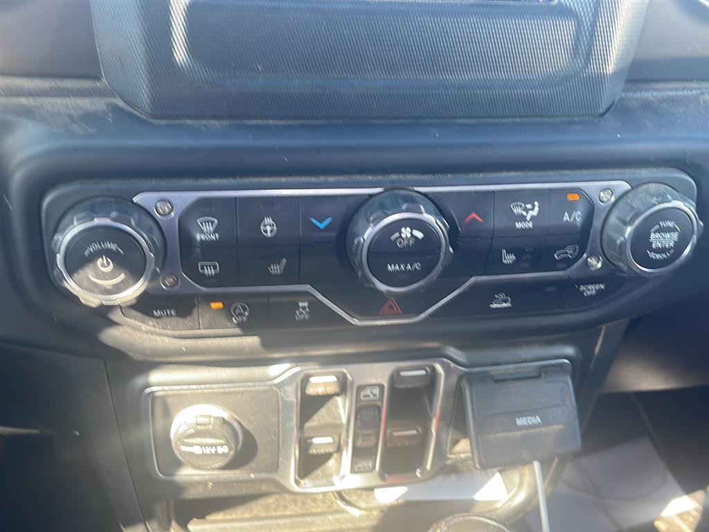 used 2022 Jeep Wrangler Unlimited car, priced at $27,500