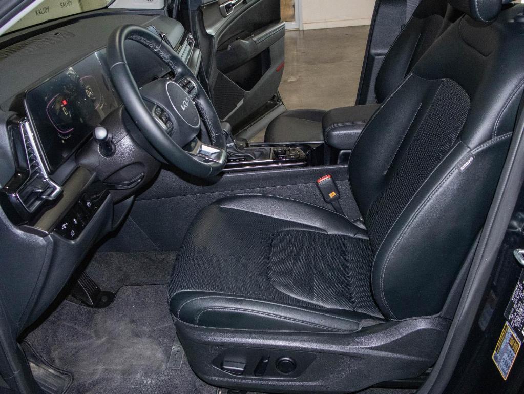 used 2025 Kia Sportage car, priced at $29,250