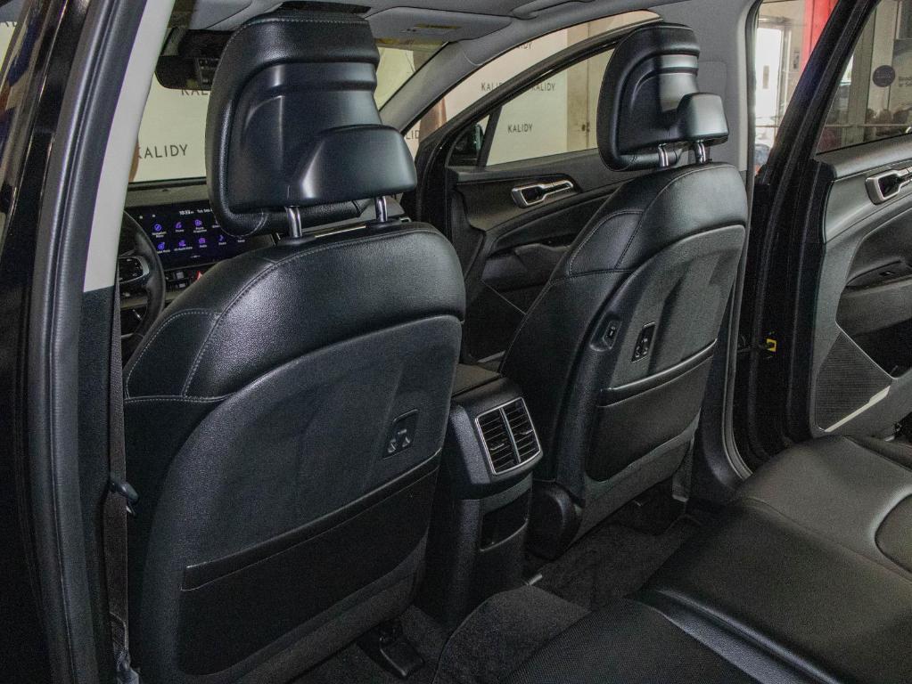 used 2025 Kia Sportage car, priced at $29,250