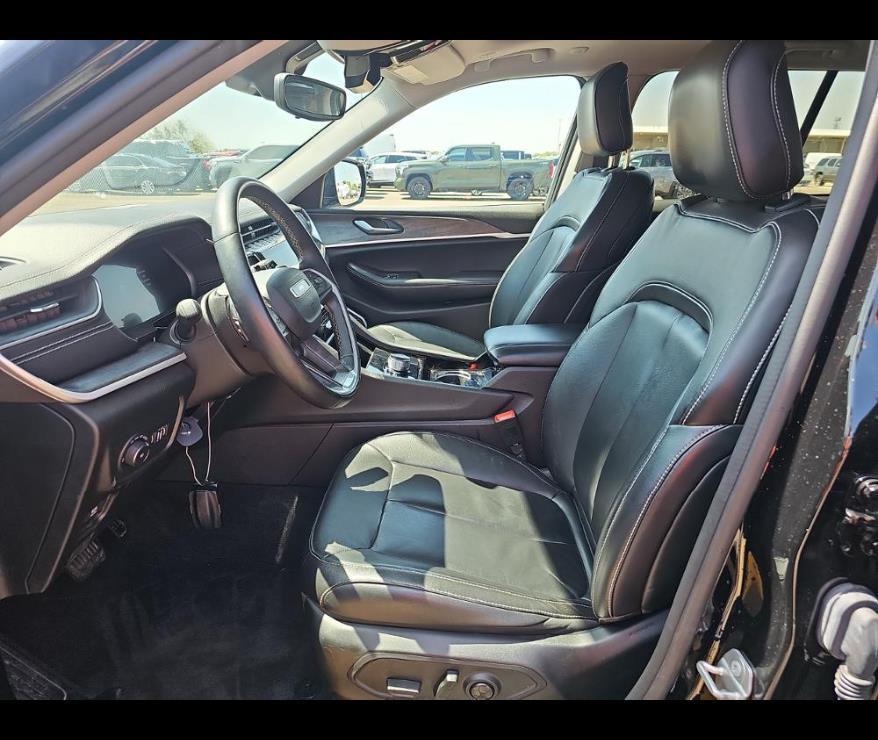 used 2022 Jeep Grand Cherokee car, priced at $32,000