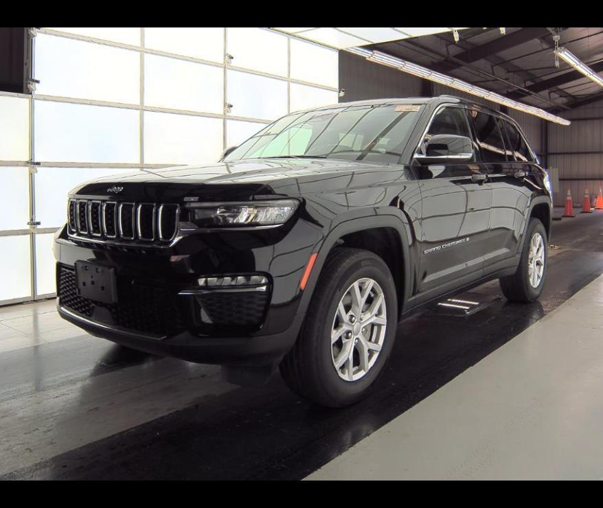 used 2022 Jeep Grand Cherokee car, priced at $32,000