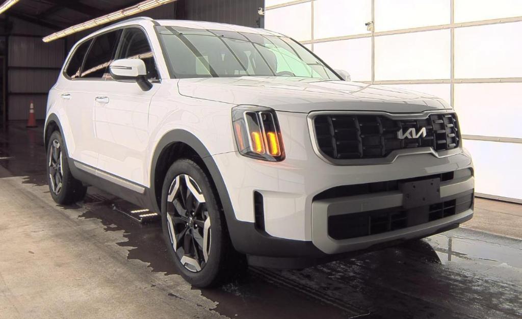 used 2024 Kia Telluride car, priced at $36,250