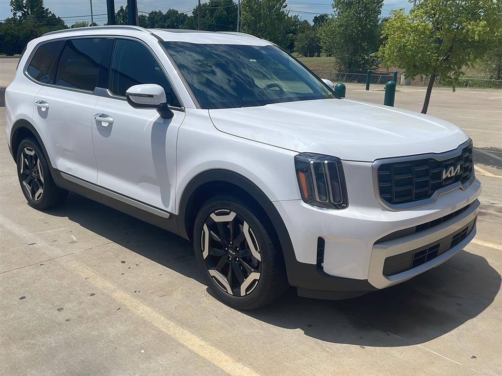 used 2024 Kia Telluride car, priced at $37,250