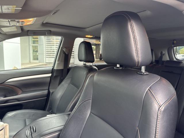 used 2017 Toyota Highlander car, priced at $23,799
