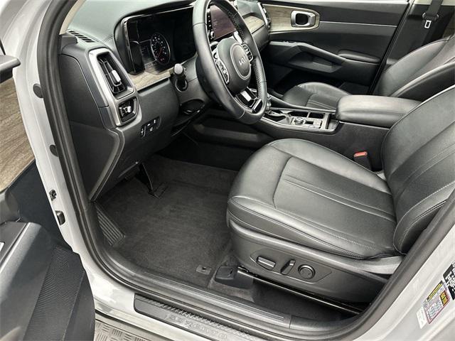 used 2023 Kia Sorento car, priced at $32,279