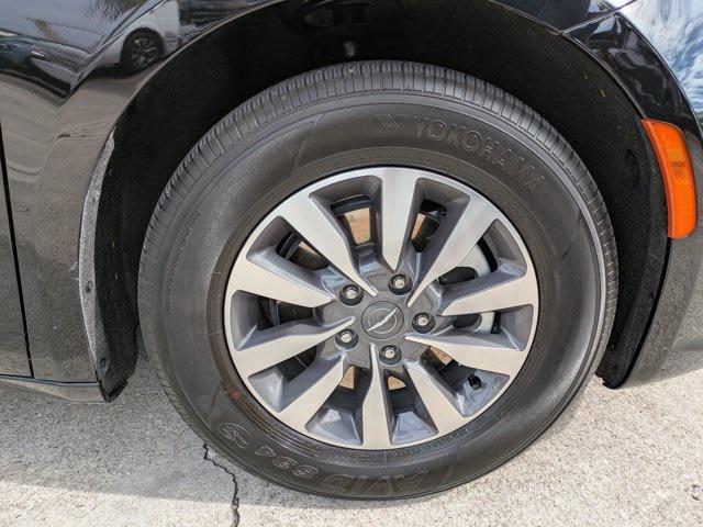 used 2025 Chrysler Pacifica Hybrid car, priced at $37,749