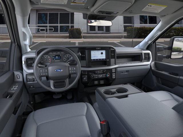 new 2025 Ford F-250 car, priced at $55,555