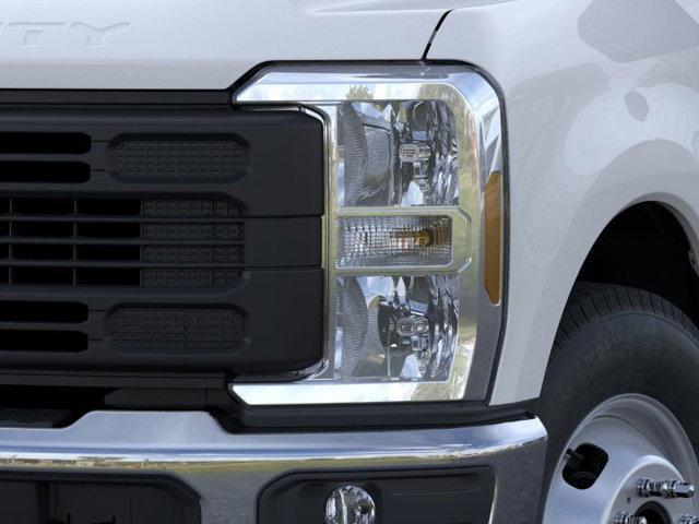 new 2025 Ford F-350 car, priced at $67,610