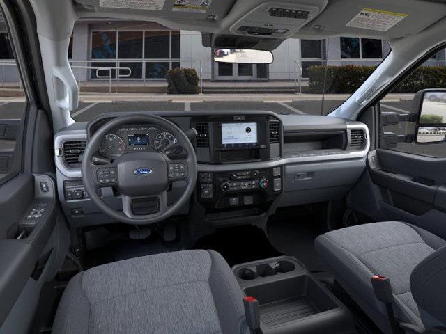 new 2025 Ford F-450 car, priced at $76,530