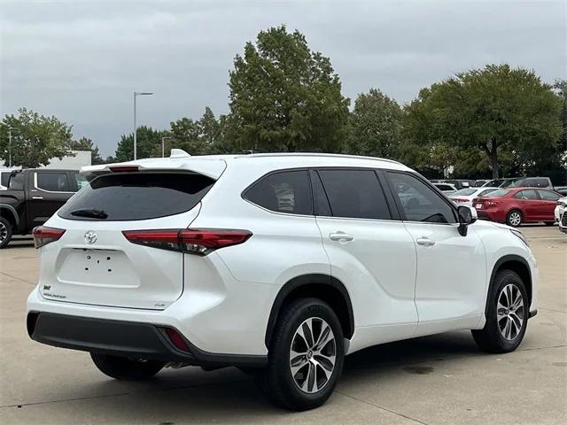 used 2023 Toyota Highlander car, priced at $34,496