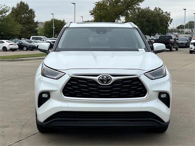 used 2023 Toyota Highlander car, priced at $34,496