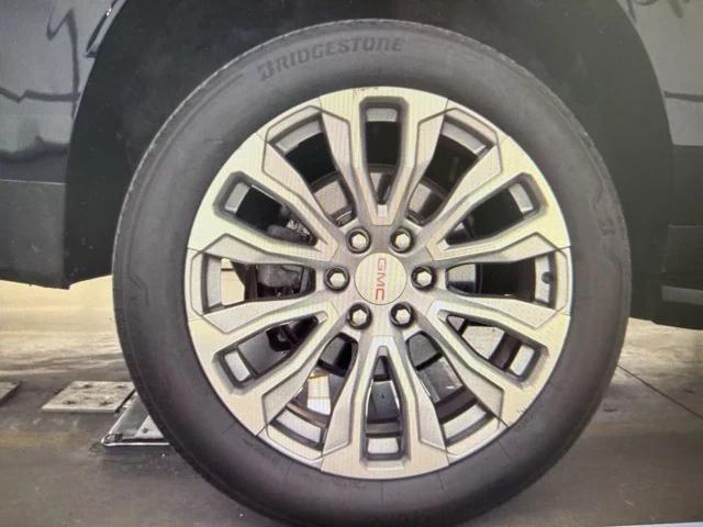 used 2021 GMC Yukon XL car, priced at $53,710