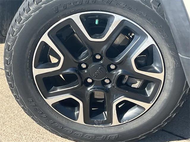 used 2020 Jeep Compass car, priced at $11,996