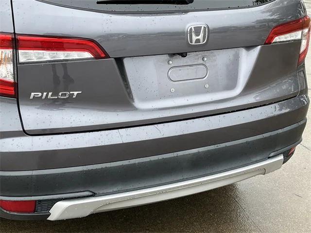 used 2022 Honda Pilot car, priced at $27,599