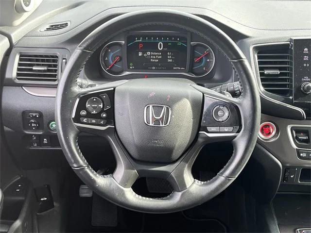 used 2022 Honda Pilot car, priced at $29,995