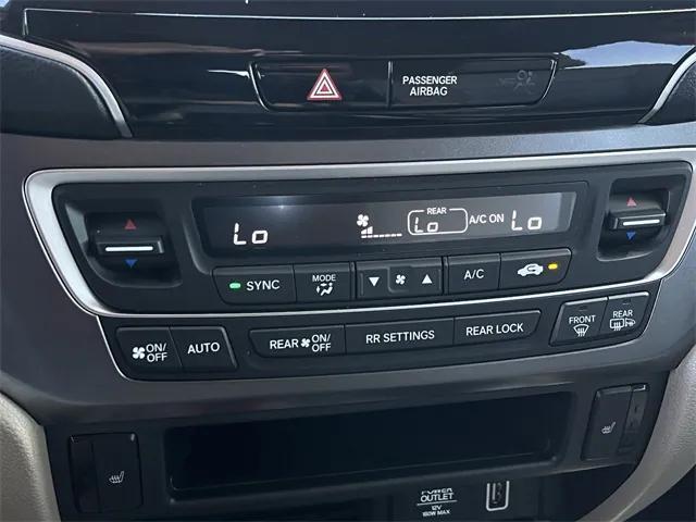 used 2022 Honda Pilot car, priced at $30,995