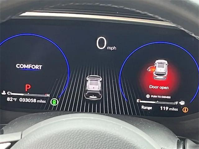 used 2023 Acura MDX car, priced at $38,304