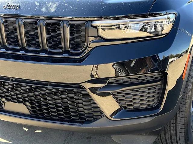 used 2024 Jeep Grand Cherokee car, priced at $36,782