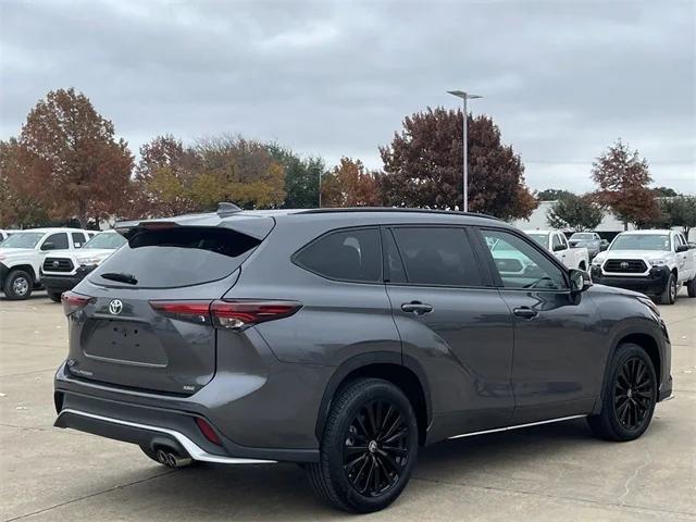 used 2024 Toyota Highlander car, priced at $41,583