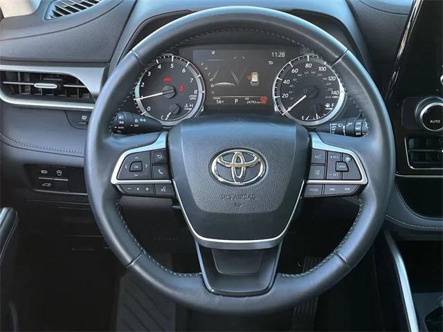 used 2024 Toyota Highlander car, priced at $37,623