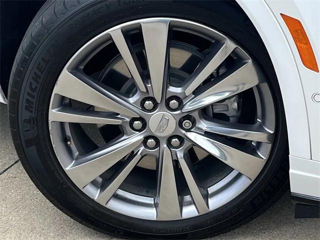 used 2023 Cadillac XT6 car, priced at $34,987