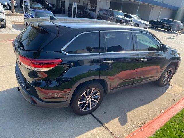 used 2019 Toyota Highlander car, priced at $21,949