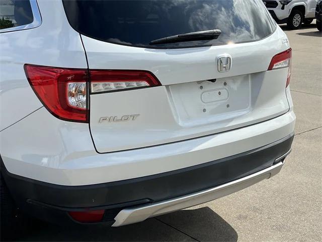 used 2021 Honda Pilot car, priced at $25,796
