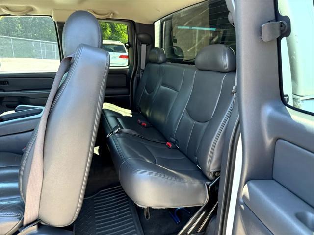 used 2005 GMC Sierra 2500 car, priced at $18,000