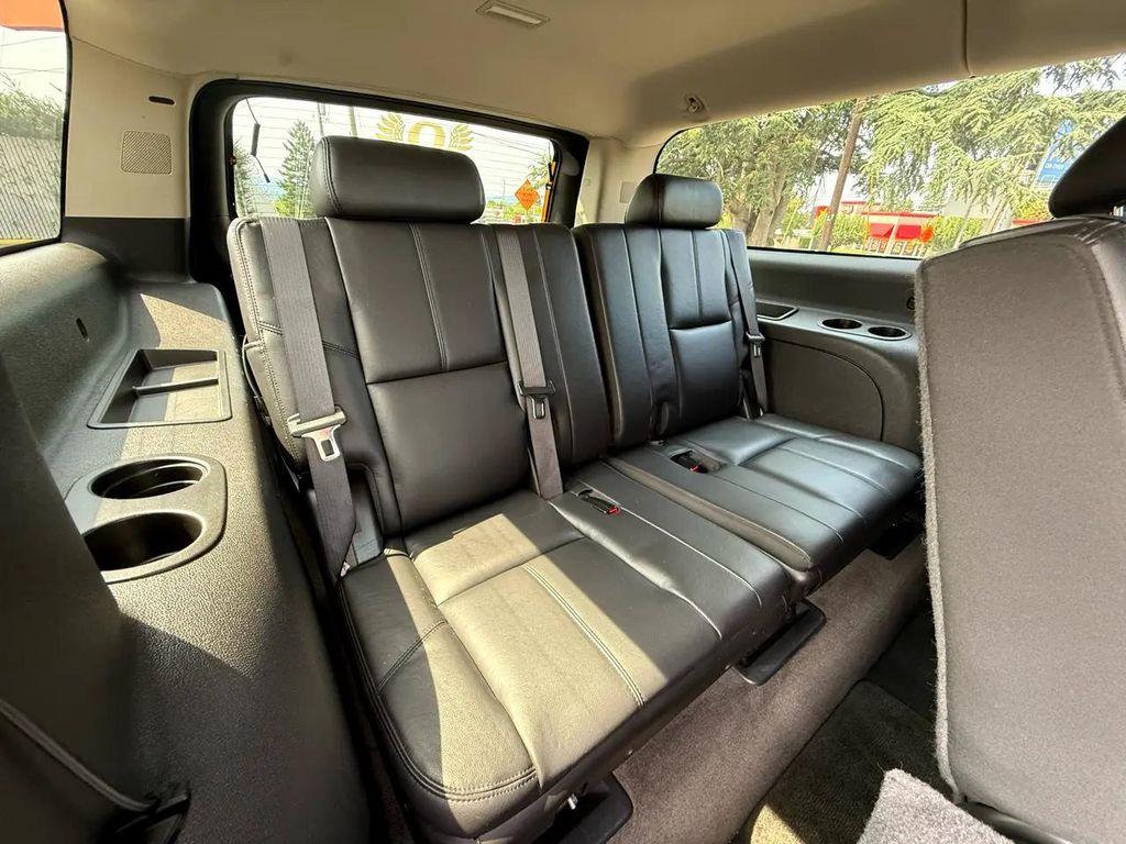 used 2008 Chevrolet Suburban car, priced at $13,000
