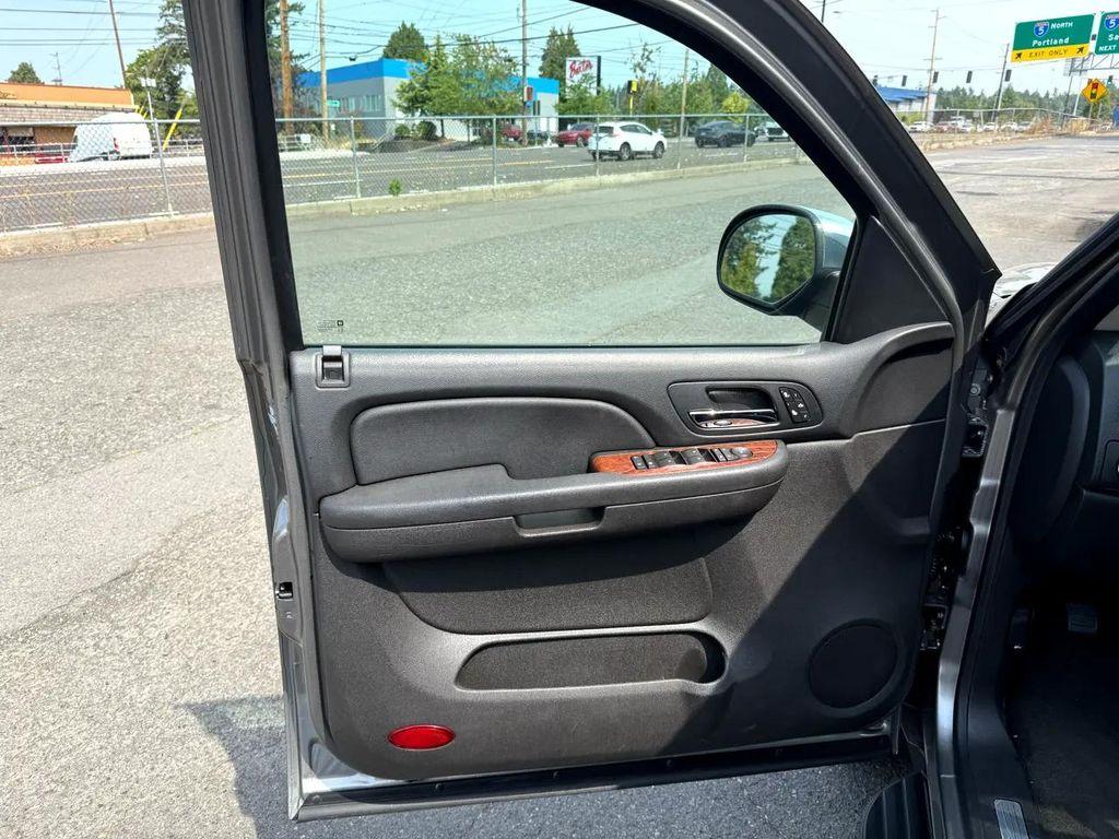 used 2008 Chevrolet Suburban car, priced at $13,000