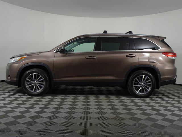 used 2019 Toyota Highlander car, priced at $29,486