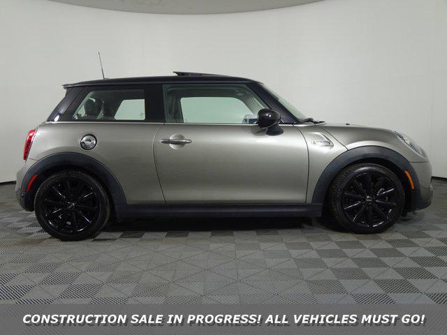 used 2021 MINI Hardtop car, priced at $22,498