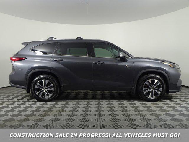 used 2021 Toyota Highlander car, priced at $29,892