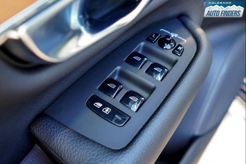 used 2021 Volvo XC90 Recharge Plug-In Hybrid car, priced at $37,998