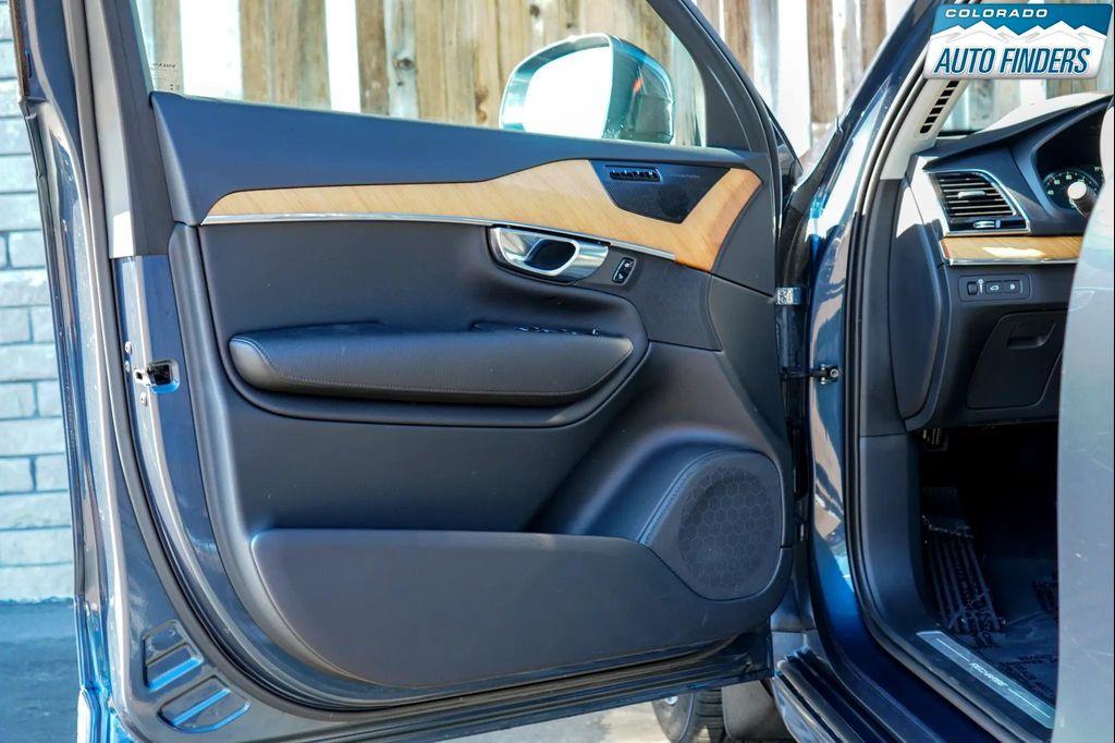used 2021 Volvo XC90 Recharge Plug-In Hybrid car, priced at $37,998