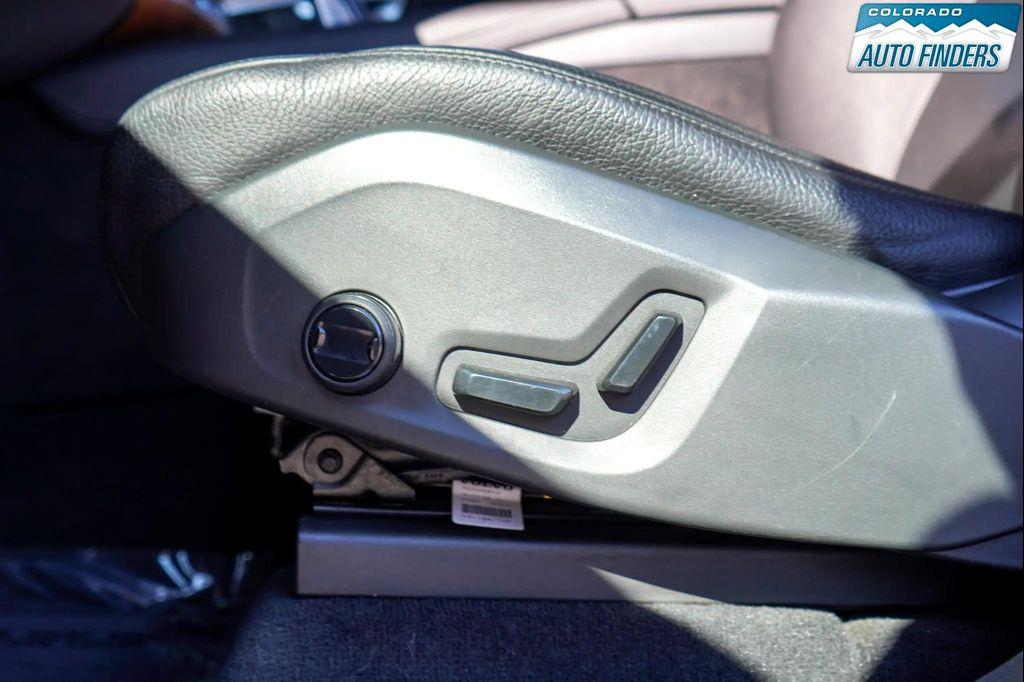 used 2021 Volvo XC90 Recharge Plug-In Hybrid car, priced at $37,998