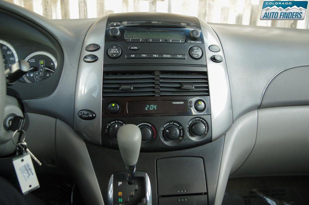 used 2007 Toyota Sienna car, priced at $9,999