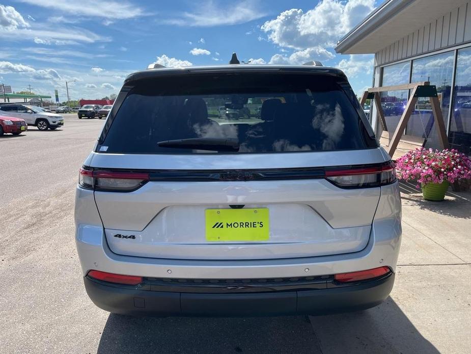 new 2024 Jeep Grand Cherokee car, priced at $44,170