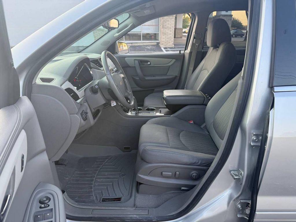 used 2015 Chevrolet Traverse car, priced at $9,750