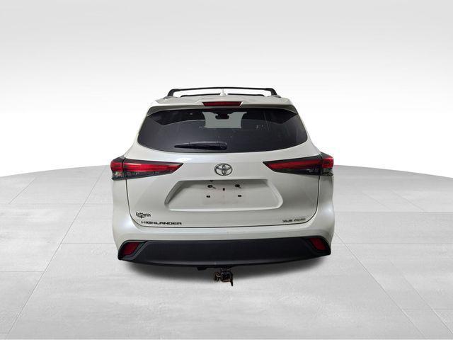 used 2021 Toyota Highlander car, priced at $28,125