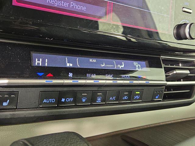 used 2024 Toyota Sienna car, priced at $40,266