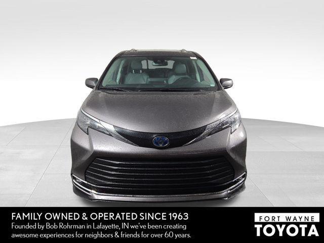 used 2024 Toyota Sienna car, priced at $40,266
