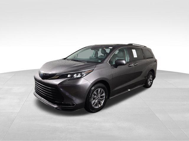 used 2024 Toyota Sienna car, priced at $40,266