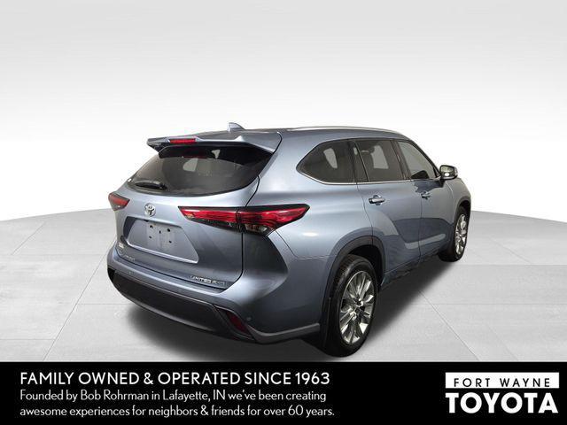 used 2021 Toyota Highlander car, priced at $29,242