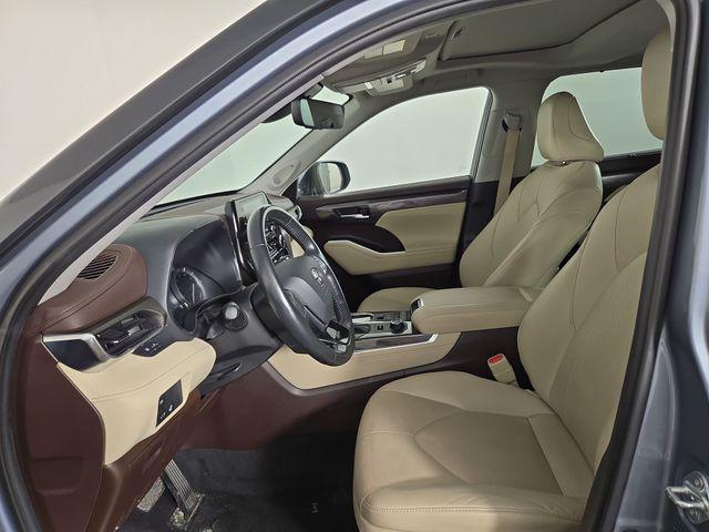 used 2021 Toyota Highlander car, priced at $29,242